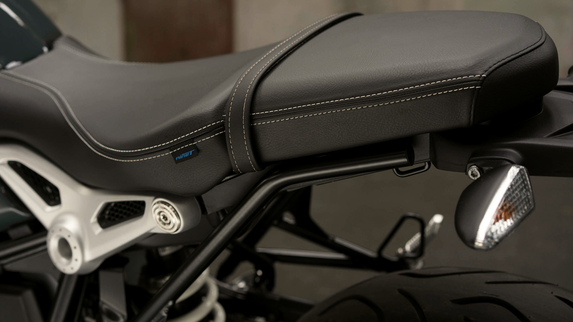 R nineT Pure 后部