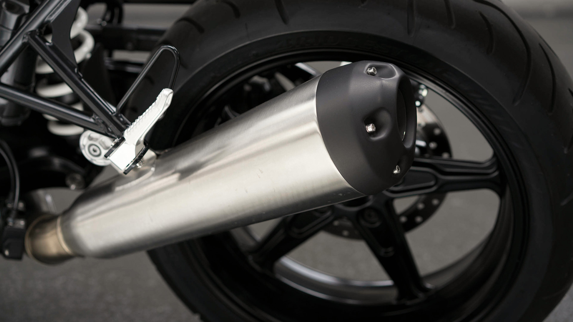 R nineT Pure 二合一排气系统