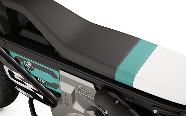 The motorcycle seat of the eParkourer CE 02 from BMW Motorrad