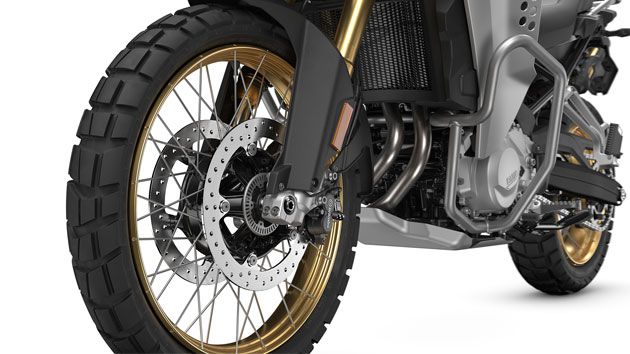 The touring windscreen of the new BMW F 850 GS Adventure