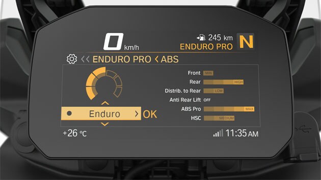 The big 23-litre tank of the new BMW F 850 GS Adventure